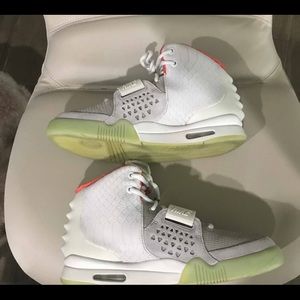 Air yeezy 2 platinum